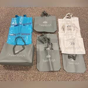 20 reusable boutique bags/totes